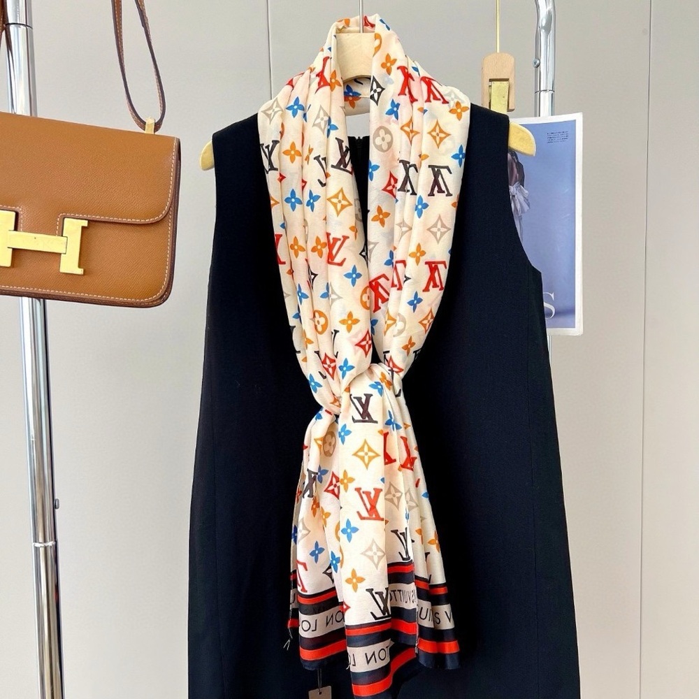 L V Flowers and Leaves Pattern Silk Scarf